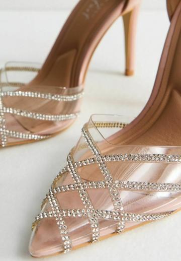 Туфли на высоком каблуке