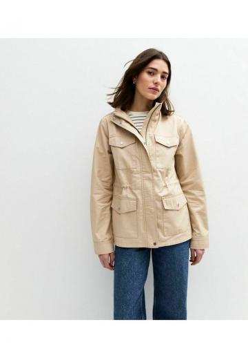 Куртка с накладнымит карманами