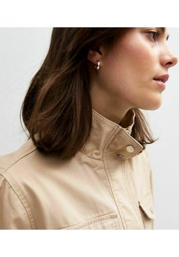 Куртка с накладнымит карманами