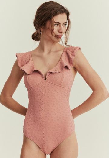 Слитный купальник