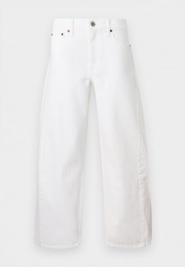 Свободные джинсы