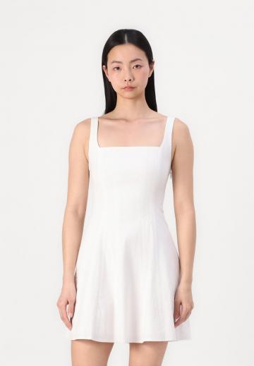 Короткое платье