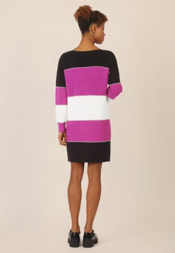 Вязаное платье