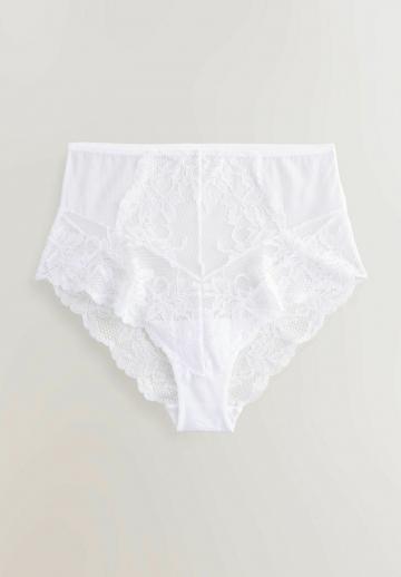 Трусы на бедрах