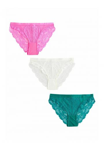 Трусы на бедрах