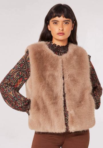 Пуховой жилет