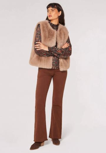 Пуховой жилет