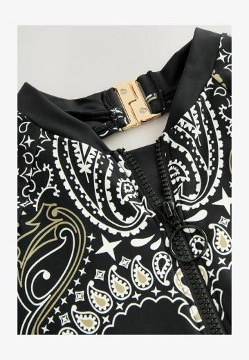 Слитный купальник