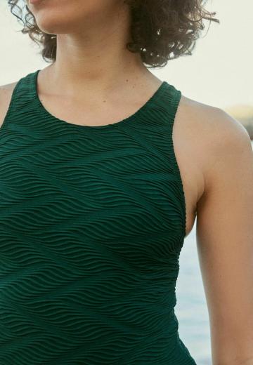 Слитный купальник