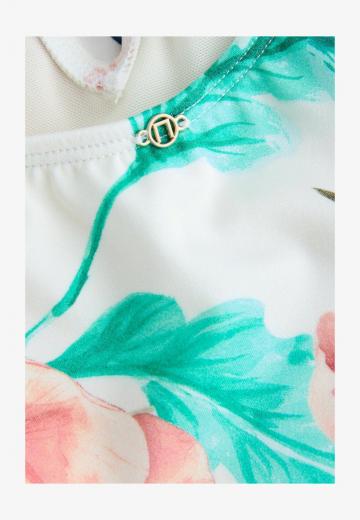 Слитный купальник