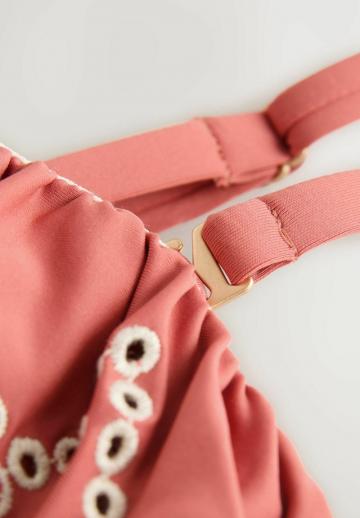 Слитный купальник