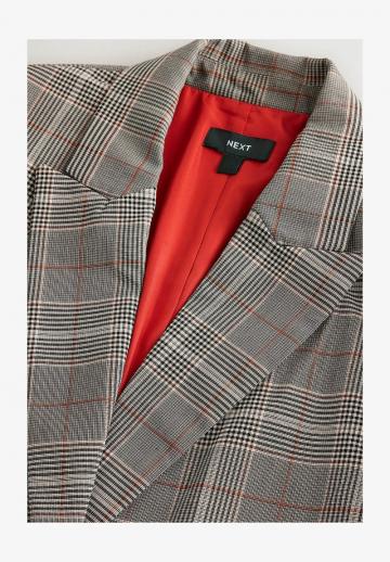 Короткое пальто