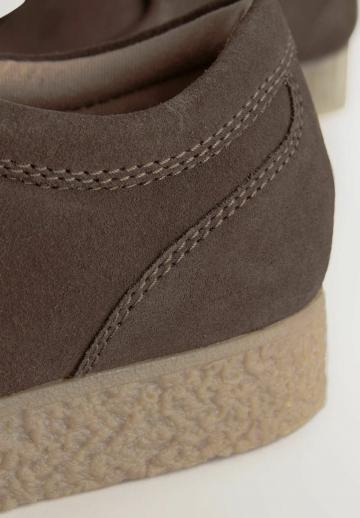 Ботинки на шнуровке