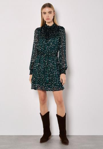 Короткое платье