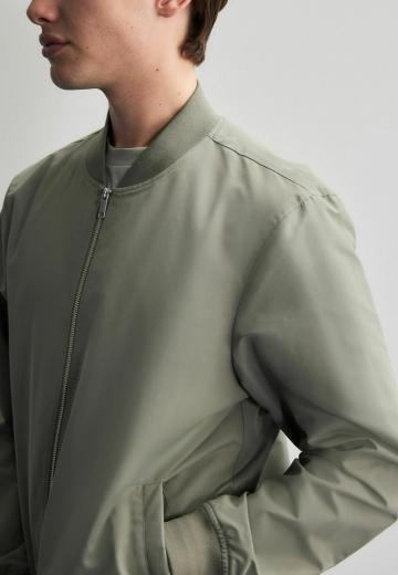 Куртка бомбер
