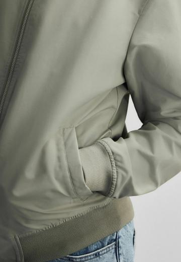 Куртка бомбер