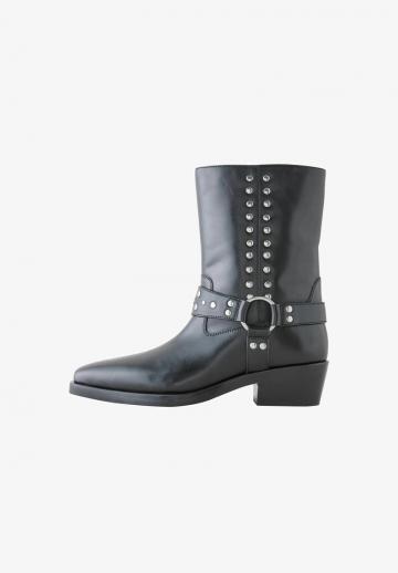 Ковбойские сапожки