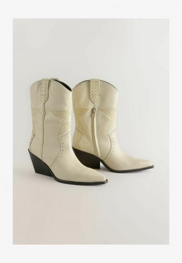 Ковбойские сапоги