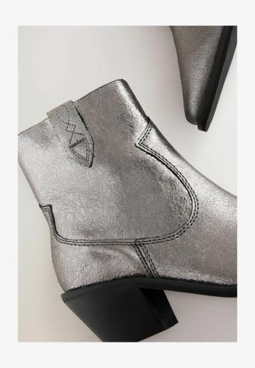 Широкие сапоги