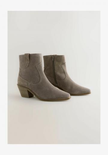 Широкие сапоги