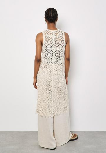 Вязаный жилет