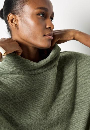 Вязаное платье