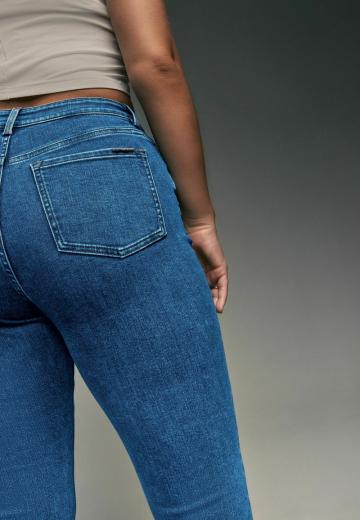 Клешеные брюки