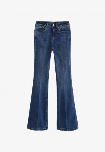 Клешеные джинсы