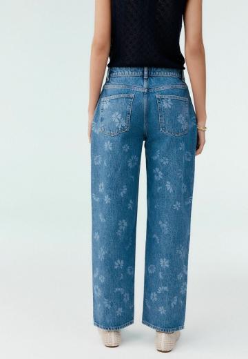 Прямые джинсы