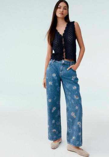 Прямые джинсы