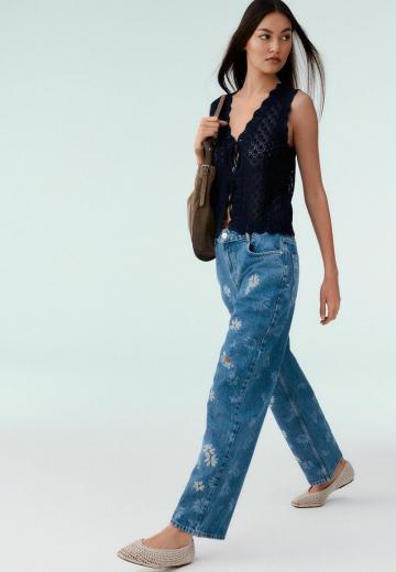 Прямые джинсы