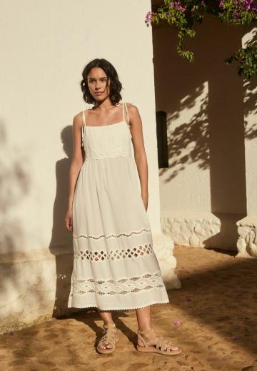 Платье без бретелек