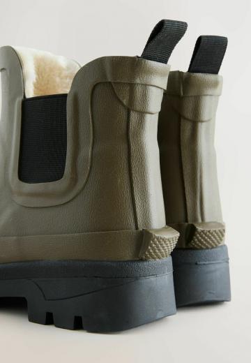 Резиновые сапоги