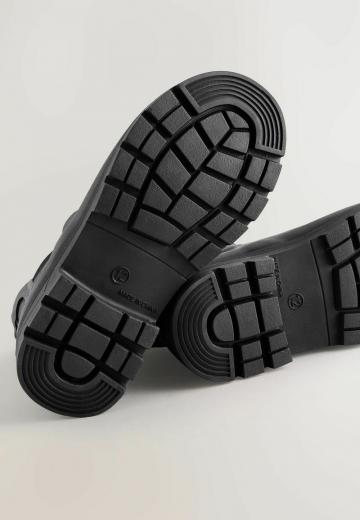 Резиновые сапоги