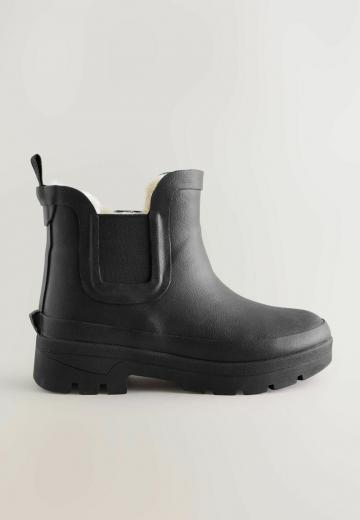 Резиновые сапоги