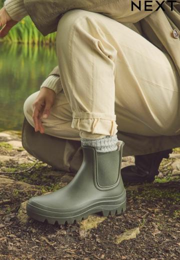 Резиновые сапоги