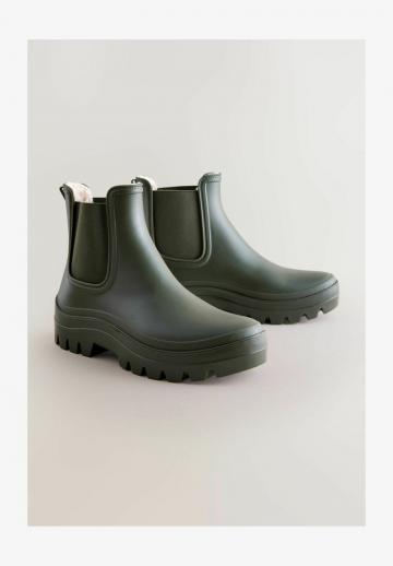 Резиновые сапоги