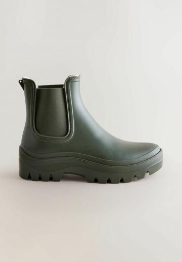 Резиновые сапоги