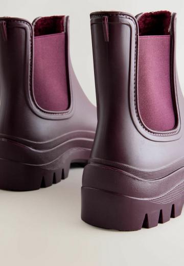 Резиновые сапоги