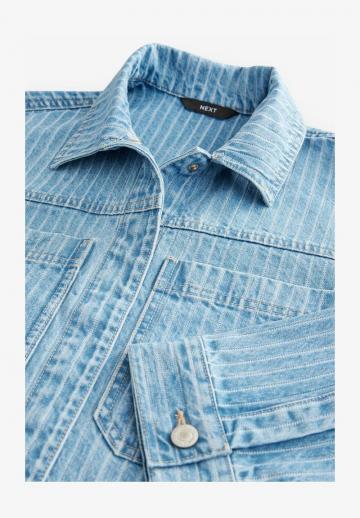 Джинсовая жилетка