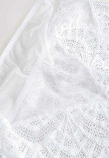 Трусы на бедрах