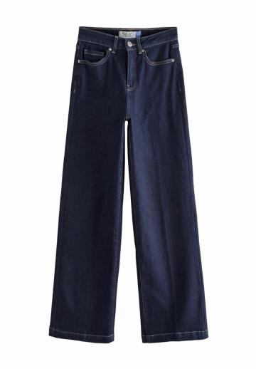 Клешеные джинсы