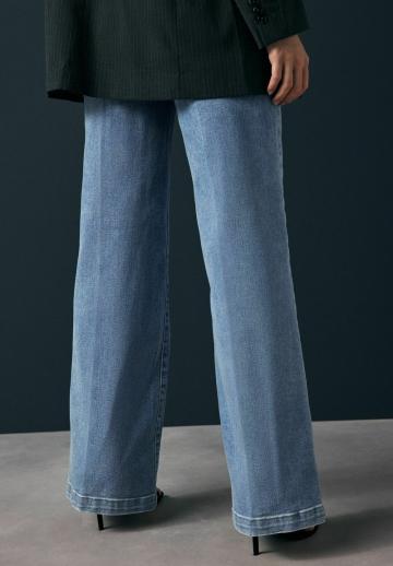 Свободные джинсы