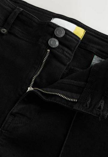 Короткие джинсы