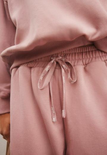 Спортивные штаны