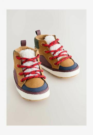 Детская обувь