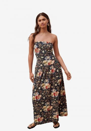 Платье без бретелек