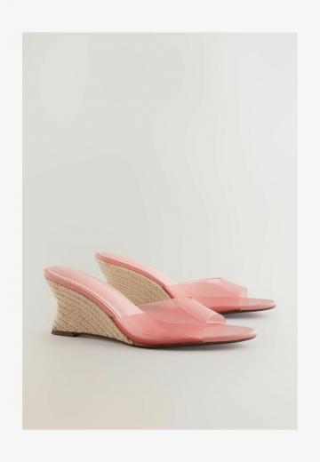 Босоножки на каблуке