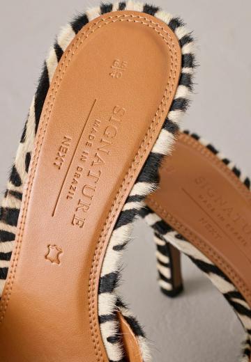 Босоножки на каблуке