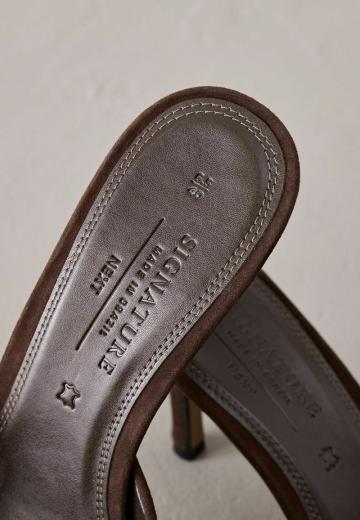 Босоножки на каблуке